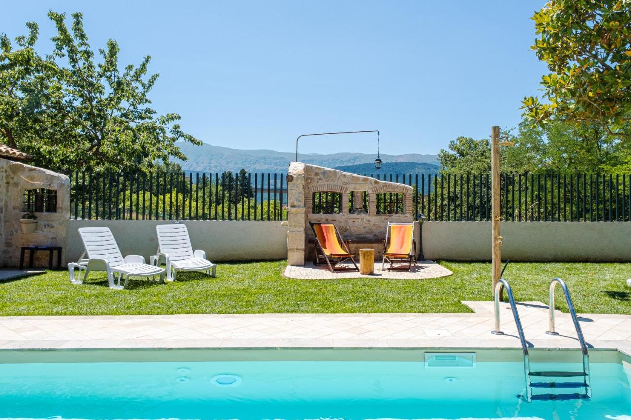 Aria Di Bosco LʼAquila Exterior foto